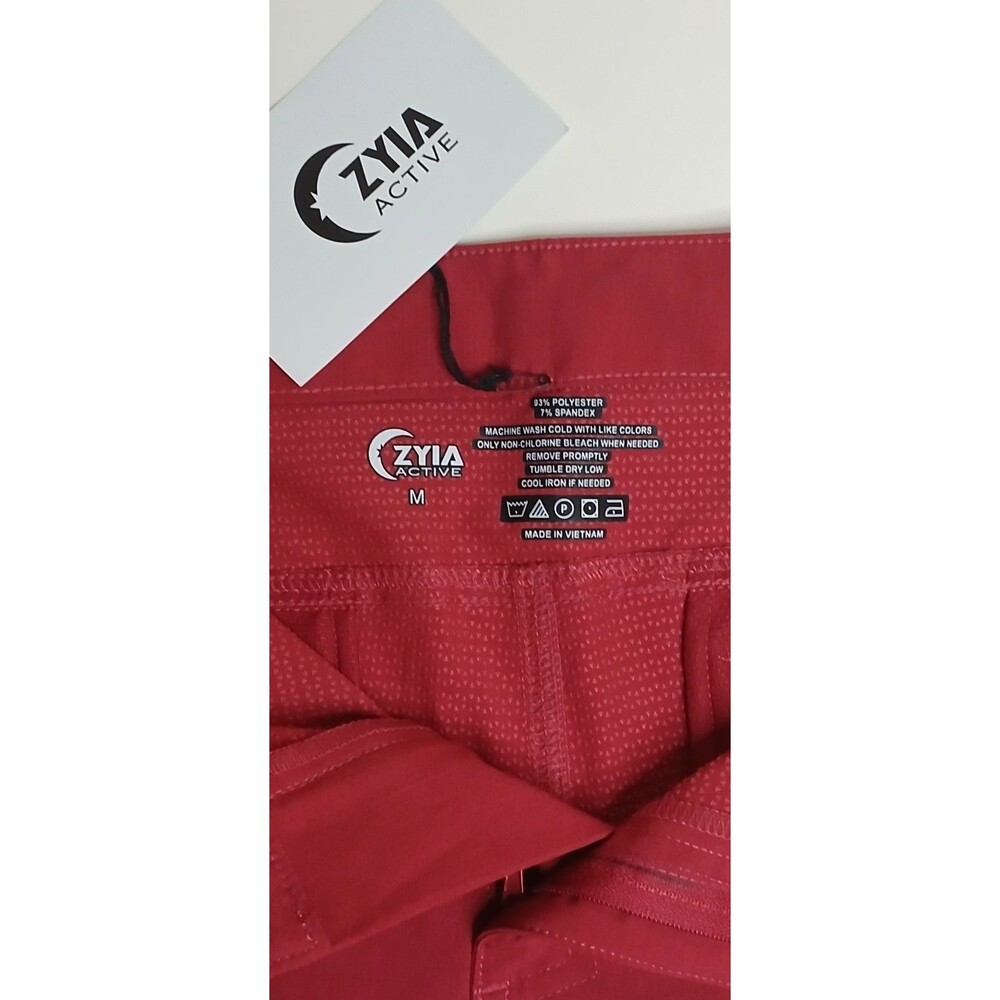 ZYIA Active Women’s Size M Shorts 6" Red Cuffed 6 Pockets Adjustable Waist NWT - Picture 2 of 12